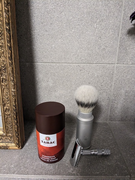 travel shaving kit
